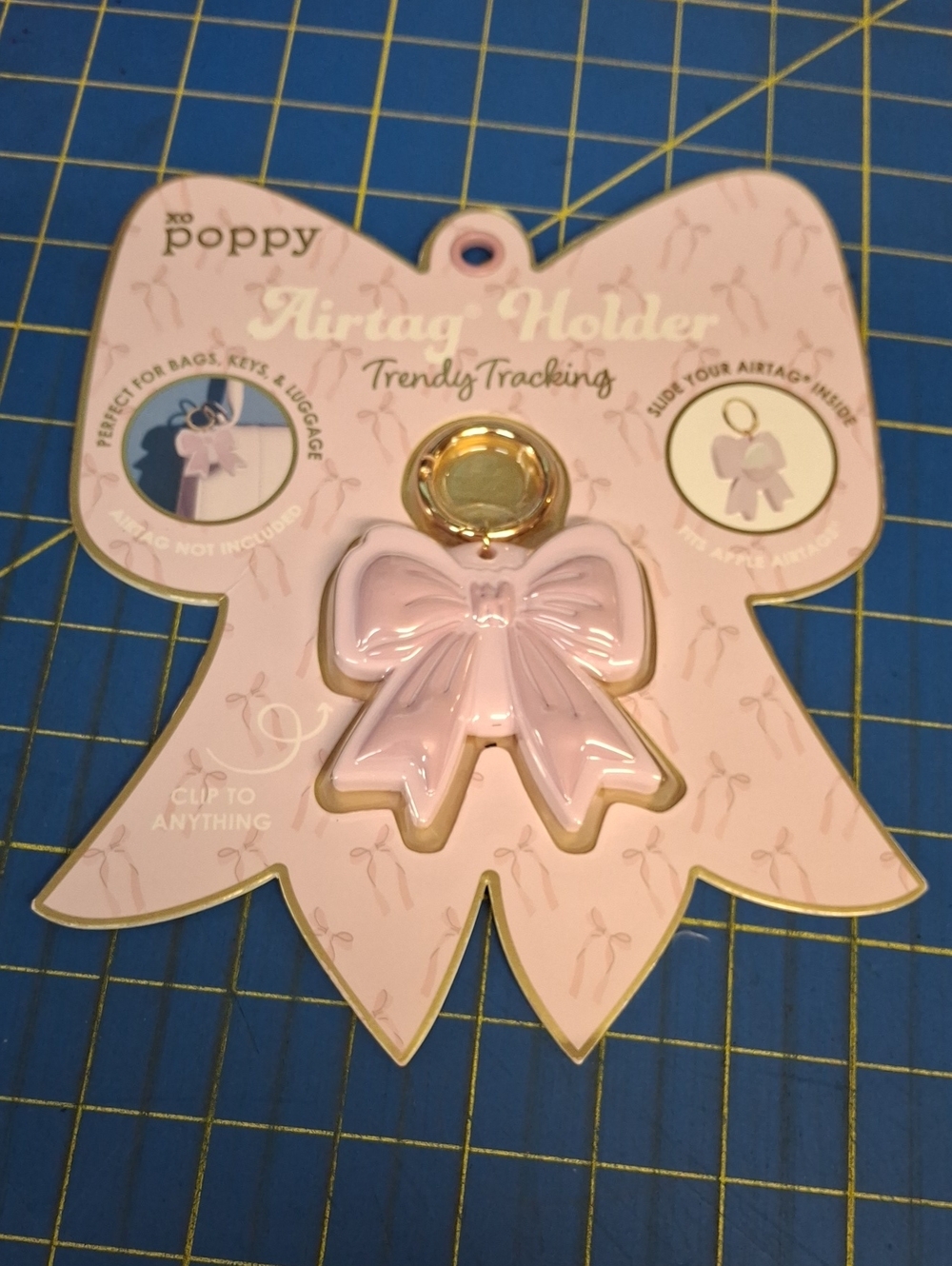 xo poppy Pink Bow Airtag Holder New In Package